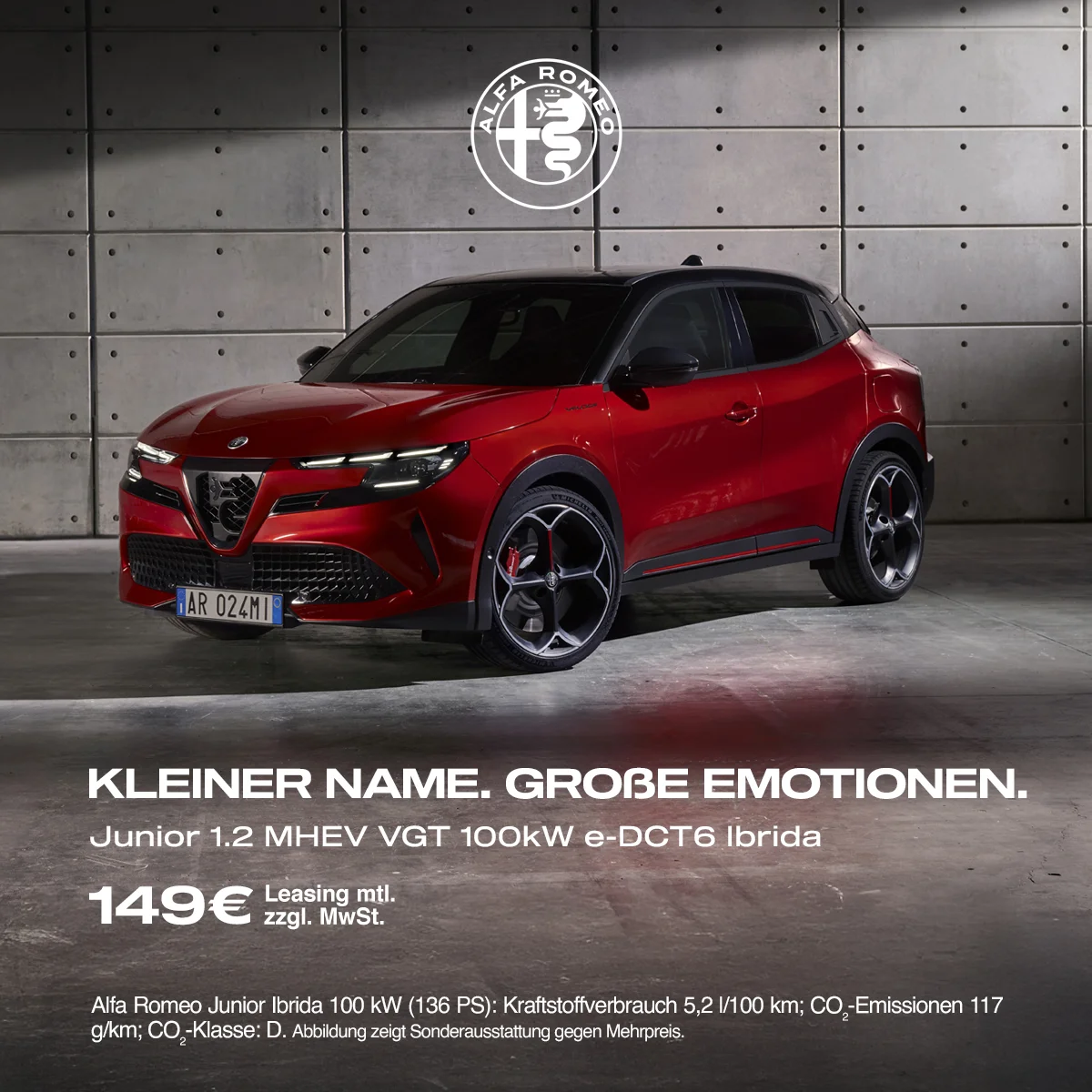Alfa Romeo Junior Gewerbe-Leasing ab 149€ | Wahl Group Kassel Frontansicht des neuen Alfa Romeo Junior in Rosso Alfa mit schwarzem Dach. Angebot für gewerbliches Leasing (B2B) für 149€ monatlich bei Alfa Romeo Kassel, Wahl Group.