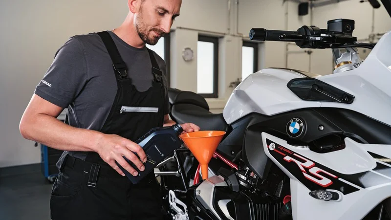 Unser Reparatur-Paket: REPAIR INCLUSIVE | © BMW Motorrad Wahl bmw motorrad; bmw s 1000 r; r ninet bmw; bmw gs 1250; bmw r1250gs; bmw r 1200 r; bmw c1; bmw f 800 r; bmw roller; bmw motorrad modell; bmw r1250r; bmw motorrad konfigurator; bmw r 18; bmw s 1000xr; motorräder bmw; bmw r1200gs; bmw r1100s; bmw f 650; bmw motorrad gebraucht; bmw f 900r; bmw r850r; bmw motorradbekleidung; bmw motorrad zubehör; bmw motorrad ersatzteile; bmw motorrad händler; bmw motorradersatzteile; bmw motorrad kaufen | © BMW Motorrad Wahl