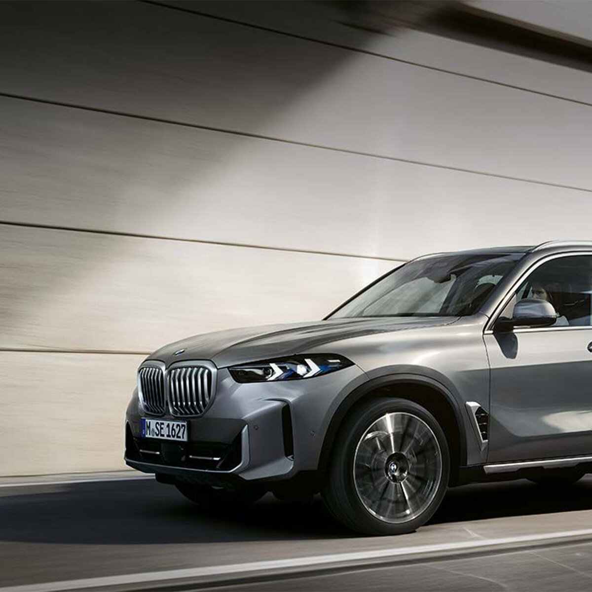 BMW Businesskunden – Mobilität für Unternehmen BMW X5 in Bewegung – attraktive Leasingangebote für Firmenkunden der Wahl-Group