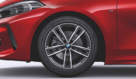 BMW Winterkompletträder: M Doppelspeiche 550 M Ferric Grey, glanzgedreht. | © BMW Wahl felgen;winterreifen;felge;kompletträder;komplettrad;komplettraeder; winterkomplettraeder;felgen kaufen;winterkomplettrad;winterreifen kaufen; autoreifen kaufen;bmw felgen;bmw felge;komplettraeder winter; komplettrad winter;winterraeder;winterreifen komplettraeder; winterraeder;komplettraeder kaufen;bmw winterkomplettraeder;bmw nabendeckel; bmw radnabendeckel;bmw winterkomplettrad;winterkomplettraeder bmw; winterkomplettrad bmw;bmw winterreifen;bmw komplettraeder; BMW Winterkomplettraeder kaufen - jetzt bei BMW Wahl | © BMW Wahl