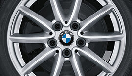BMW Winterkompletträder: V-Speiche 471 Reflex Silver für den 2er BMW (F45-F46). | © BMW Wahl felgen;winterreifen;felge;kompletträder;komplettrad;komplettraeder; winterkomplettraeder;felgen kaufen;winterkomplettrad;winterreifen kaufen; autoreifen kaufen;bmw felgen;bmw felge;komplettraeder winter; komplettrad winter;winterraeder;winterreifen komplettraeder; winterraeder;komplettraeder kaufen;bmw winterkomplettraeder;bmw nabendeckel; bmw radnabendeckel;bmw winterkomplettrad;winterkomplettraeder bmw; winterkomplettrad bmw;bmw winterreifen;bmw komplettraeder; BMW Winterkomplettraeder kaufen - jetzt bei BMW Wahl | © BMW Wahl