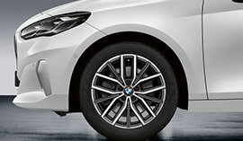 BMW Winterkompletträder: M Doppelspeiche 838M Midnight Grey , hochglanzpoliert für den BMW 2er Active Tourer (U06). | © BMW Wahl felgen;winterreifen;felge;kompletträder;komplettrad;komplettraeder; winterkomplettraeder;felgen kaufen;winterkomplettrad;winterreifen kaufen; autoreifen kaufen;bmw felgen;bmw felge;komplettraeder winter; komplettrad winter;winterraeder;winterreifen komplettraeder; winterraeder;komplettraeder kaufen;bmw winterkomplettraeder;bmw nabendeckel; bmw radnabendeckel;bmw winterkomplettrad;winterkomplettraeder bmw; winterkomplettrad bmw;bmw winterreifen;bmw komplettraeder; BMW Winterkomplettraeder kaufen - jetzt bei BMW Wahl | © BMW Wahl