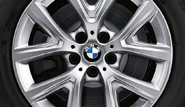BMW Winterkompletträder: Y-Speiche 574 Reflex Silver für den BMW X1 oder BMW X2 (F48 - F39). | © BMW Wahl bmw x1 winterkomplettraeder;bmw x1 winterreifen;bmw x1 felgen;felgen;winterreifen;felge;kompletträder;komplettrad;komplettraeder;winterkomplettraeder;felgen kaufen;winterkomplettrad;winterreifen kaufen; autoreifen kaufen;bmw felgen;bmw felge;komplettraeder winter; komplettrad winter;winterraeder;winterreifen komplettraeder; winterraeder;komplettraeder kaufen;bmw winterkomplettraeder;bmw nabendeckel; bmw radnabendeckel;bmw winterkomplettrad;winterkomplettraeder bmw; winterkomplettrad bmw;bmw winterreifen;bmw komplettraeder; BMW Winterkomplettraeder kaufen - jetzt bei BMW Wahl | © BMW Wahl