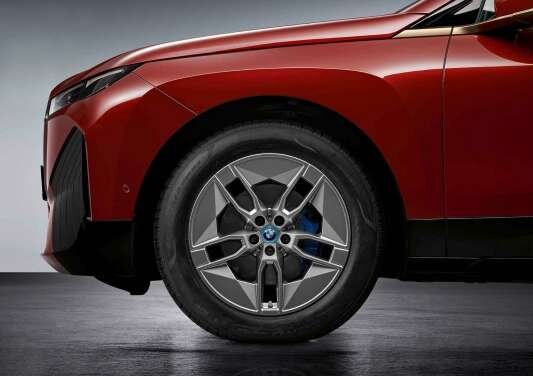 BMW Winterkompletträder 20 Zoll Aerodynamic 1002 Frozen Midnight Grey für die Modelle i20 | BMW Wahl-Group Original BMW Winterkomplettradsatz Aerodynamic 1002 Frozen Midnight Grey in 20 Zoll mit Goodyear Ultra Grip Performance +* Bereifung für BMW i20, (Teilenummer 5A4D501), angeboten von der BMW Wahl-Group.