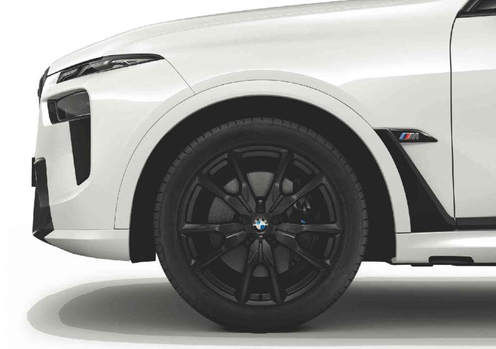 BMW Winterkompletträder 22 Zoll M V-Speiche 755M Jet Black Matt für die Modelle G07 LCI | BMW Wahl-Group Original BMW Winterkomplettradsatz M V-Speiche 755M Jet Black Matt in 22 Zoll mit Pirelli Scorpion Winter* Bereifung für BMW G07 LCI , (Teilenummer 5A661C0), angeboten von der BMW Wahl-Group.