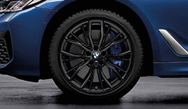 BMW Winterkompletträder 19 Zoll M Performance Doppelspeiche 786M Jet Black Matt für die Modelle G14/G15/G16 | BMW Wahl-Group Original BMW Winterkomplettradsatz M Performance Doppelspeiche 786M Jet Black Matt in 19 Zoll mit Pirelli P-Zero Winter r-f* Bereifung für BMW G14/G15/G16, (Teilenummer 5A24011), angeboten von der BMW Wahl-Group.