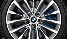 Original BMW Winterkomplettradsatz W-Speiche 632 Reflex Silver in 18 Zoll mit Pirelli Winter Sottozero 3 r-f* MOE Bereifung für BMW G30/G31, (Teilenummer 2471514), angeboten von der BMW Wahl-Group.