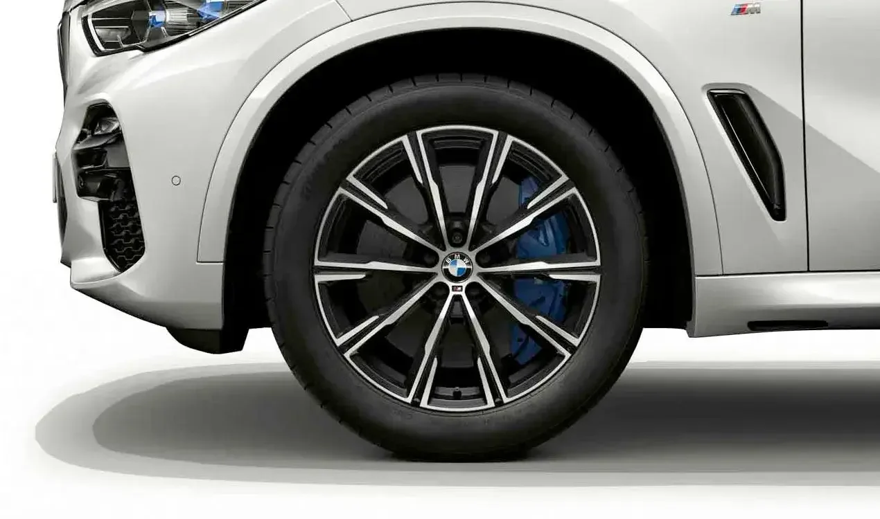 BMW Winterkompletträder 20 Zoll M Sternspeiche 740M Orbit Grey für die Modelle G05/G06 LCI | BMW Wahl-Group Original BMW Winterkomplettradsatz M Sternspeiche 740M Orbit Grey in 20 Zoll mit Pirelli Scorpion Winter r-f Bereifung für BMW G05/G06 LCI , (Teilenummer 5B5D014), angeboten von der BMW Wahl-Group.