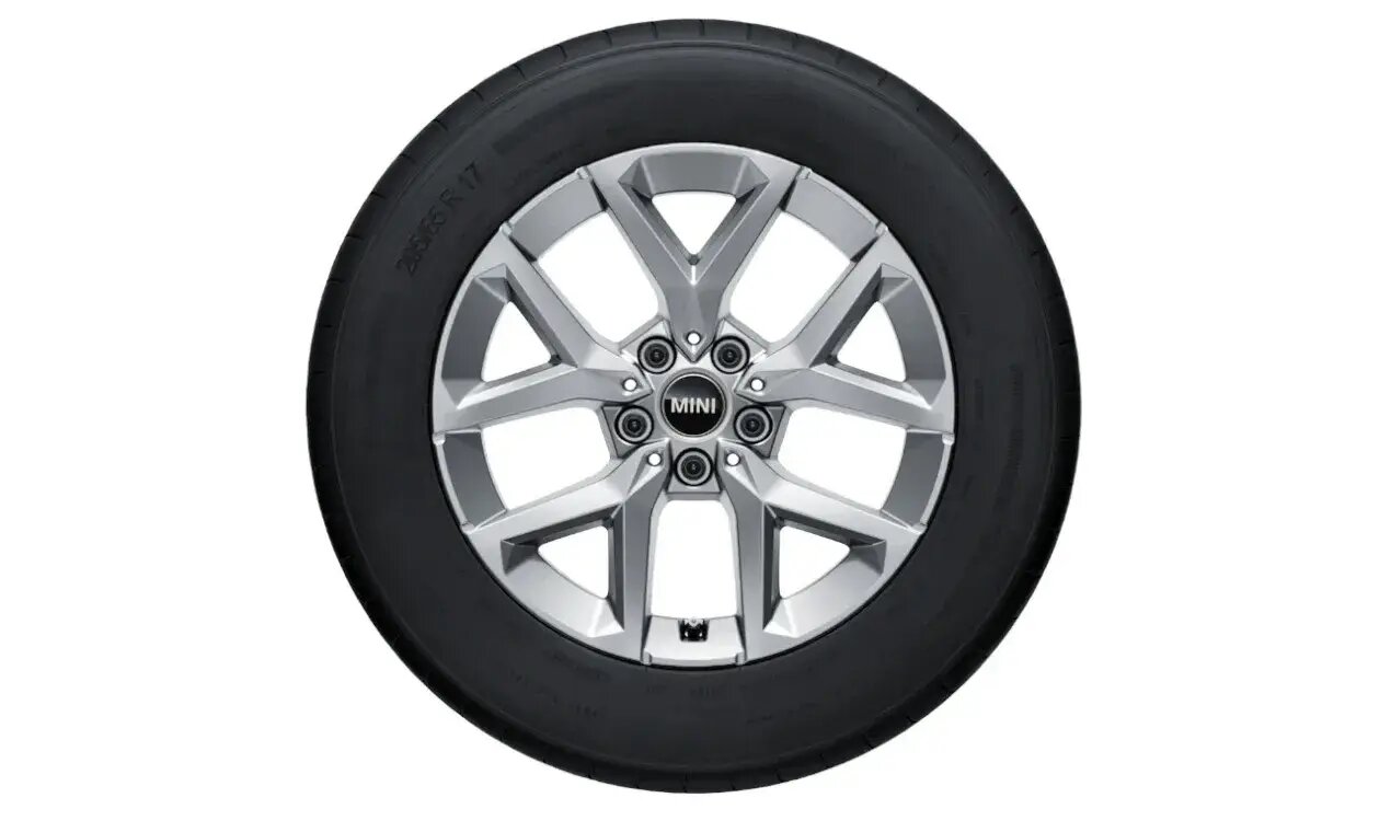 Original MINI Winterkomplettrad Y-Spoke 896 Refined Silver in 17 Zoll mit Pirelli CintuRato Winter 2* Bereifung für MINI Modelle U25 (Countryman C, Countryman D, Countryman E, Countryman S ALL4, Countryman SE ALL4), Teilenummer 5A8E5B7, angeboten von der MINI Wahl-Group.