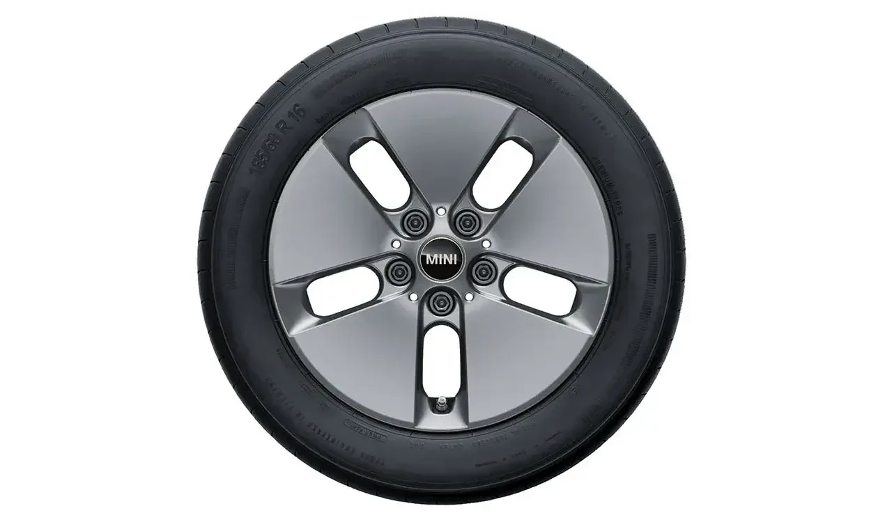 Original MINI Winterkomplettrad Pin Spoke 961 Lightning Grey in 16 Zoll mit Goodyear Ultra Grip Performance 3* Bereifung für MINI Modelle F65/F66/F67 (Cooper C, Cooper S), Teilenummer 5A8FF97, angeboten von der MINI Wahl-Group.