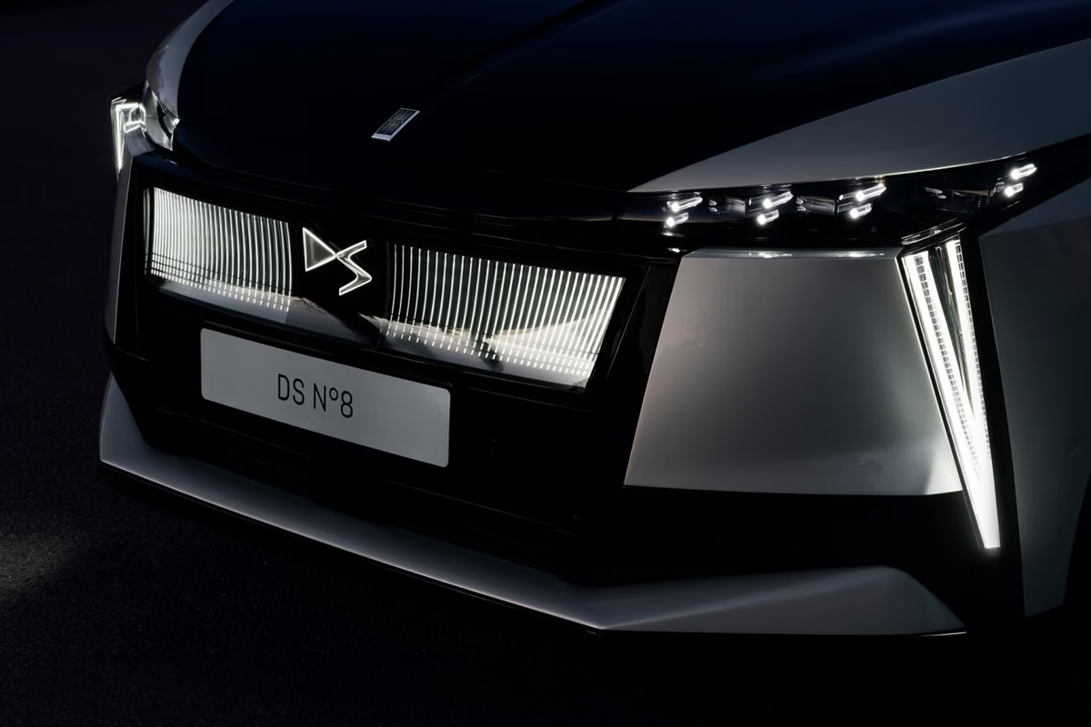 DS Nº8 LED Lichtsignatur