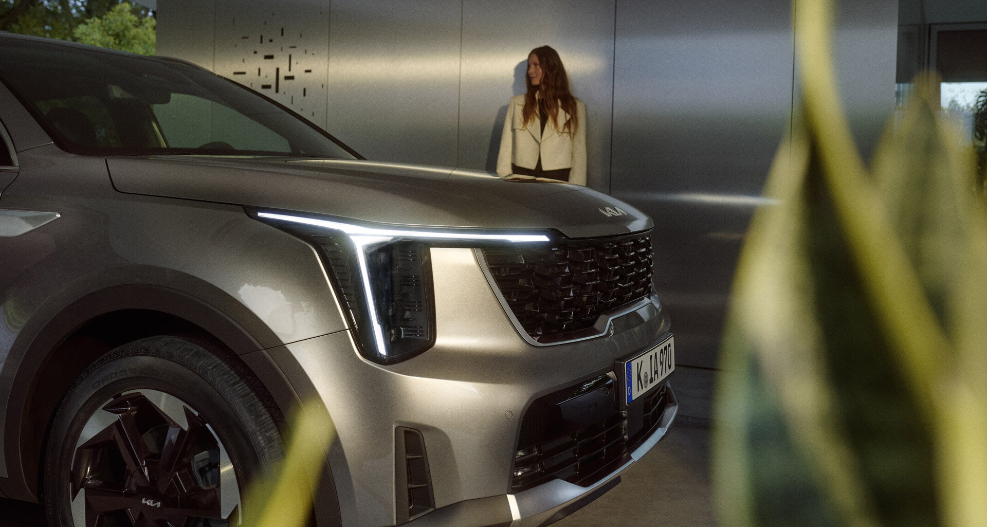 Kia Sorento – Kraftvoller SUV mit stilvollem Design und moderner Technik Kia Sorento SUV in Seitenansicht – geräumiges Familienfahrzeug mit markantem Design und innovativer Ausstattung