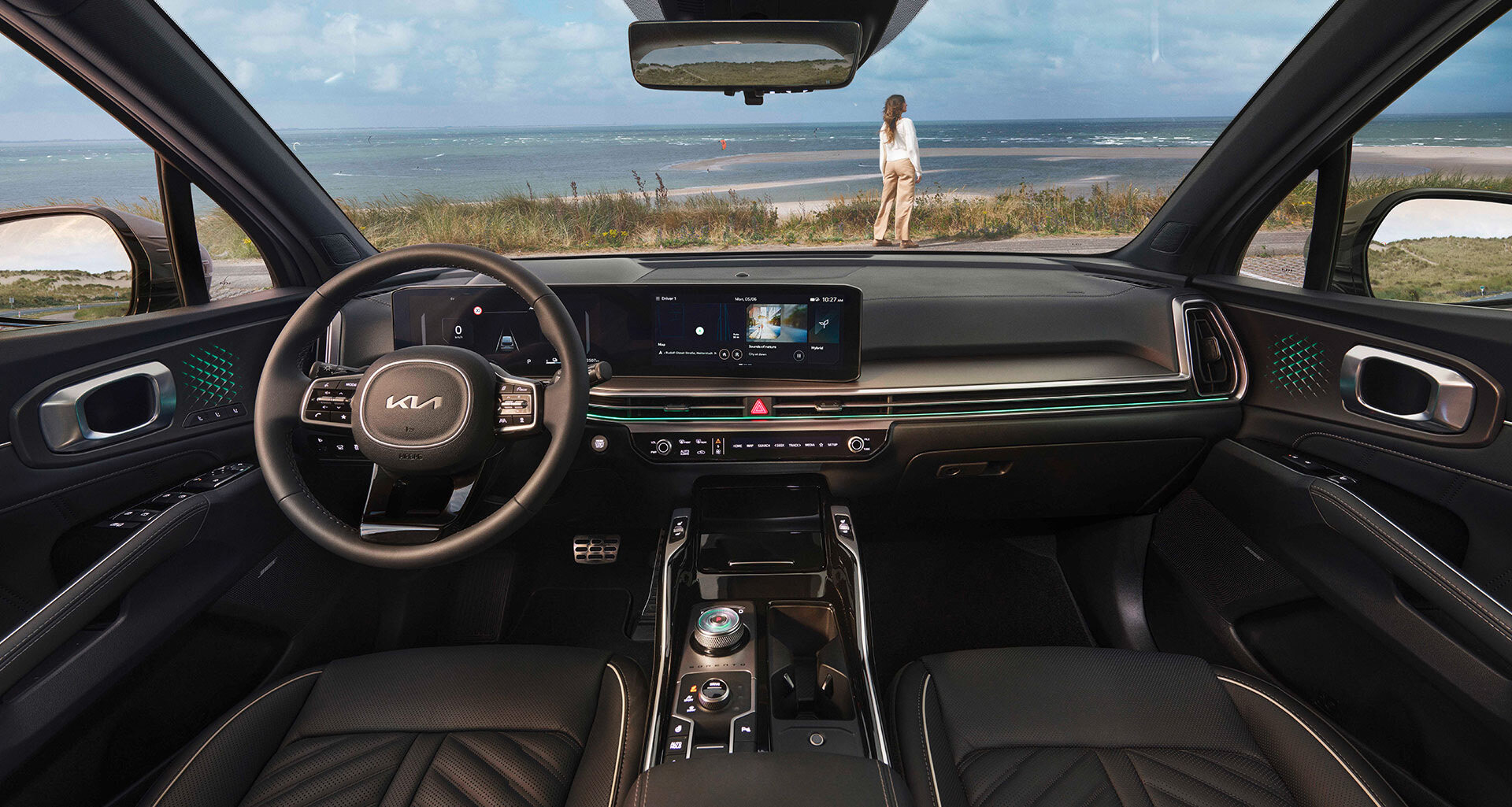 Modernes Cockpit im Kia Sorento – digital, hochwertig und fahrerorientiert Kia Sorento Cockpit – digitales Armaturenbrett, Infotainmentsystem und hochwertiges Interieur
