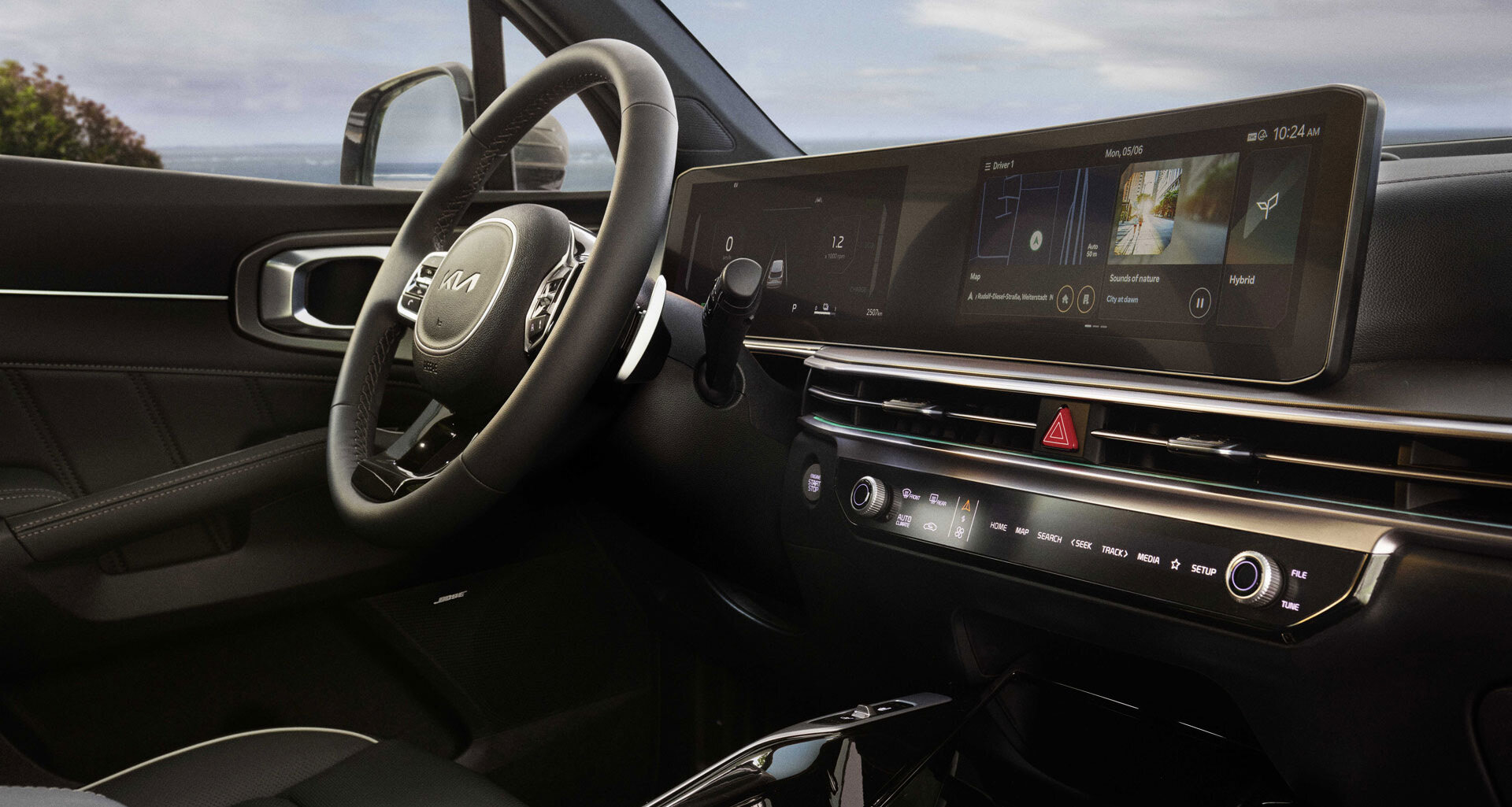 Panoramadisplay im Kia Sorento – Alles im Blick auf einem durchgehenden Digital-Display Kia Sorento Panoramadisplay – Weitläufiges Kombi-Display für Fahrerinformationen und Infotainment