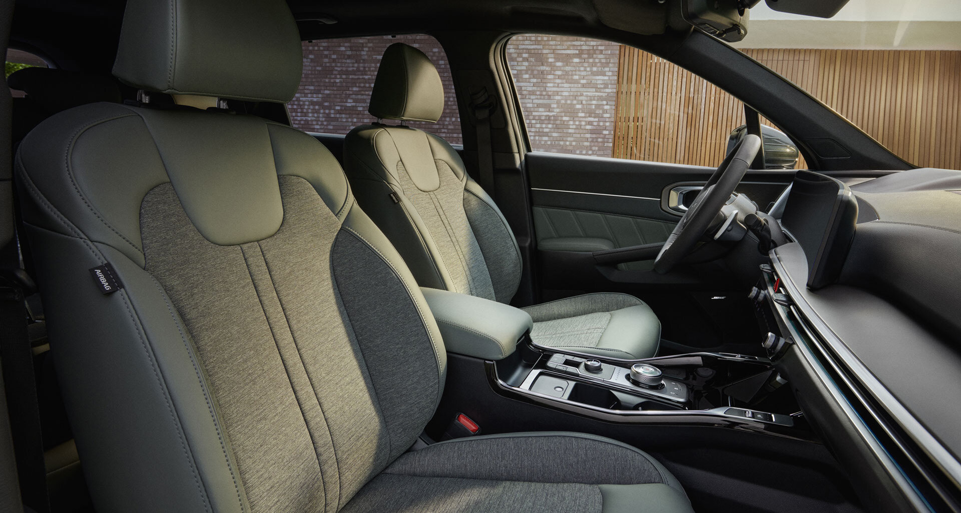 Vegane Ledersitze im Kia Sorento – Nachhaltiger Komfort mit Premium-Look Kia Sorento Innenraum mit veganem Leder – umweltfreundliche Sitze in edler Lederoptik für stilvolles Reisen