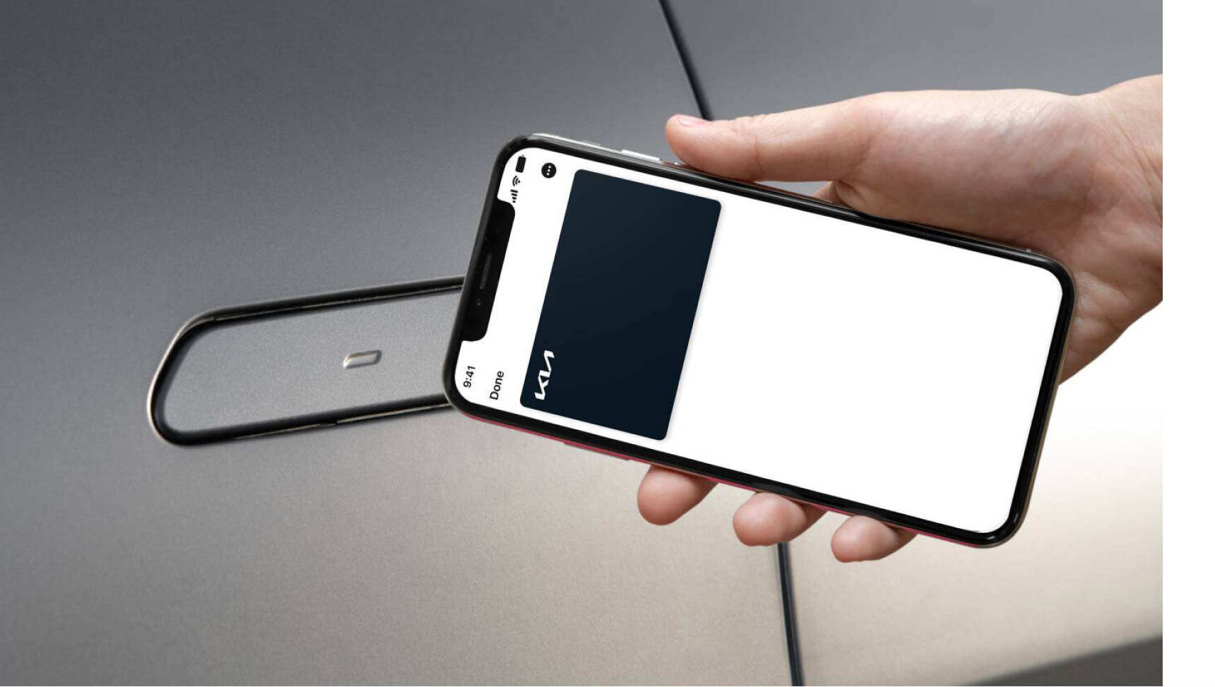 Kia EV9 Digital Key 2.0 ermöglicht das Öffnen, Starten und Verriegeln des Fahrzeugs per Smartphone für maximalen Komfort.