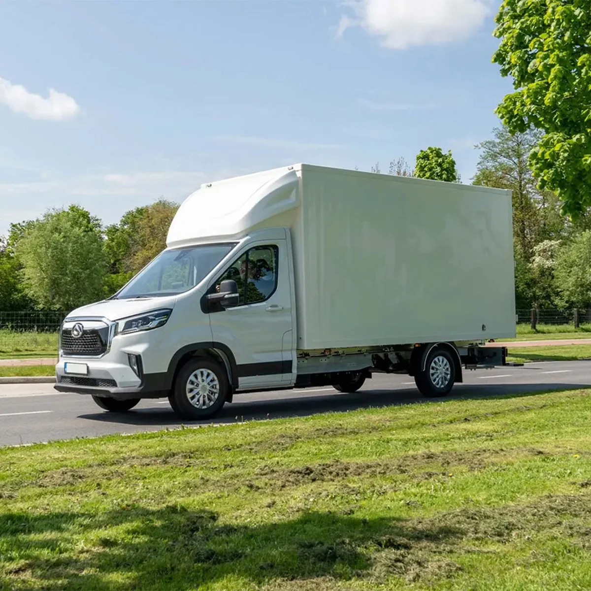 Maxus Auf- und Umbauten – Individuelle Fahrzeuglösungen für Gewerbe und Spezialanwendungen Maxus Nutzfahrzeug mit individuellem Aufbau – Kipper, Kühlfahrzeug oder Kofferaufbau für gewerbliche Einsätze