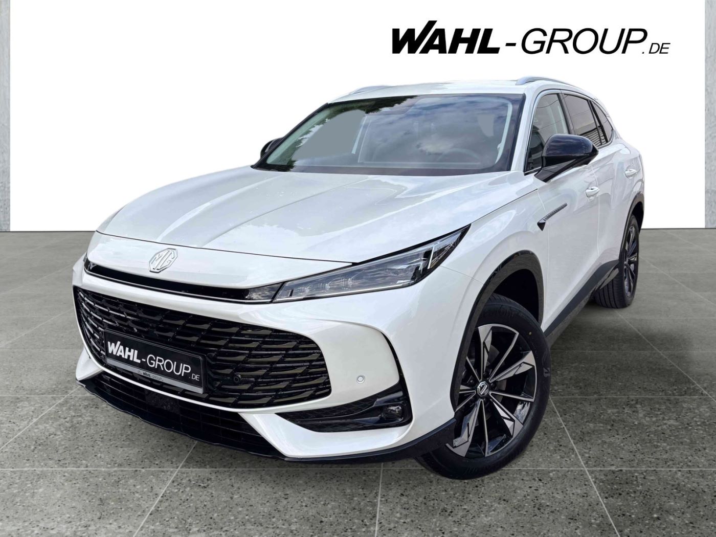 MG HS Hybrid+ Luxury Pearl White bei der Wahl-Group. Kraftstoffverbrauch kombiniert: 5,5 l/100 km; CO₂-Emissionen: 126 g/km; CO₂-Klasse: D.