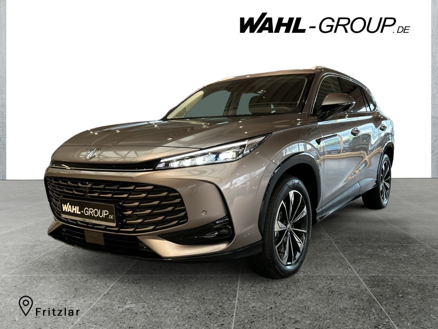 MG HS Hybrid+ Luxury Sterling Silver bei der Wahl-Group Fritzlar. Kraftstoffverbrauch kombiniert: 5,5 l/100 km; CO₂-Emissionen: 126 g/km; CO₂-Klasse: D.