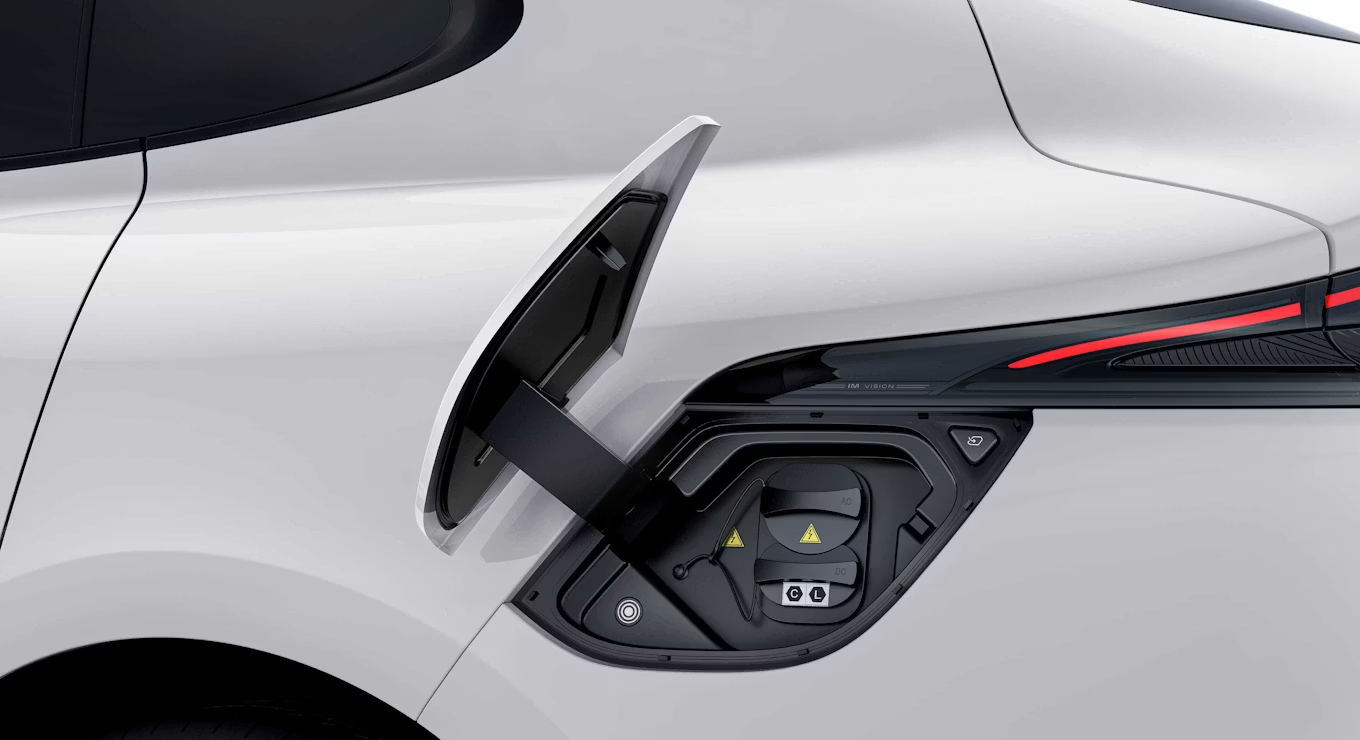 MG IM6 Ladeanschluss mit 800-Volt-Architektur