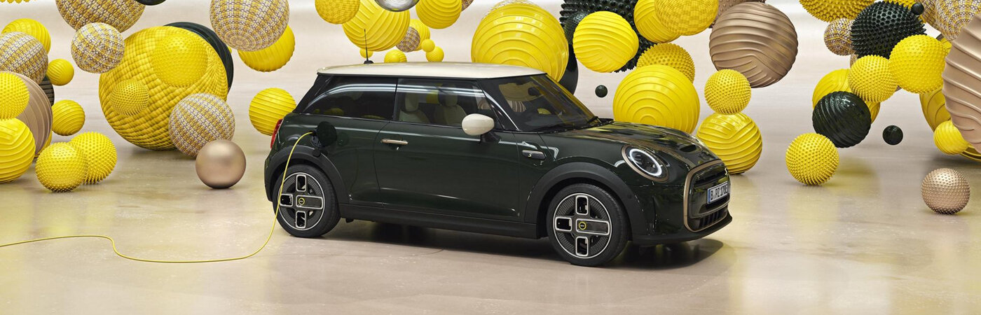 MINI Cooper SE - entdecken Sie den vollelektrischen MINI. | © MINI Wahl-Group mini,mini wahl,mini siegen,mini marburg,mini gießen,mini se,mini elektro,mini electric,vollelektrischer mini,mini cooper elektrisch,neuer mini electric,mini plug-in-hybrid,mini se countryman,mini electric fahren,mini electric preis,mini electric leasen,mini electric technische daten,mini electric sparen | © MINI Wahl-Group