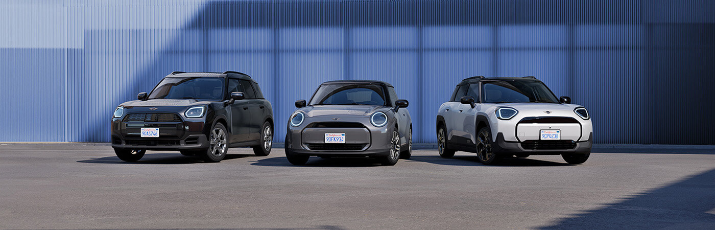 Die neue MINI Modellfamilie für Gewerbekunden – Jetzt attraktive Business-Angebote sichern | Wahl-Group Drei neue MINI Fahrzeuge für Gewerbekunden im Außenbereich – Business-Angebot der Wahl-Group