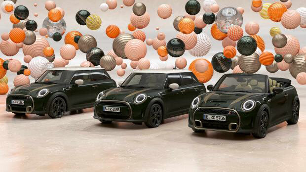 Wer MINI mag wird unsere MINI Modelle lieben. Diese gibt es jetzt auch in drei neuen Editionen, die durch einzigartige Farben und editionsspezifischen Designakzente überzeugen. | © MINI Wahl-Group MINI WAHL, MINI, MINI COOPER 3-TÜRER, RESOLUTE EDITION, MINI Resolute Edition, MINI JOHN COOPER WORKS CLUBMAN ALL4, Untold Edition, MINI Untold Edition, MINI COOPER COUNTRYMAN, Untamed Edition, MINI Untamed Edition, MINI BIG LOVE, MINI Rebel Green, MINI Cooper SE, MINI 3-Türer, MINI 5-Türer, MINI Cabrio, MINI Countryman, MINI Momentum Grey, MINI Clubman, MINI Sage Green, | © MINI Wahl-Group