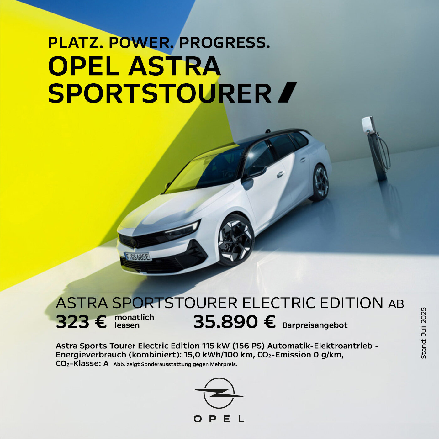 Opel Astra SportsTourer Electric – Viel Raum, volle Reichweite | Wahl-Group Weißer Opel Astra SportsTourer Electric an der Ladesäule vor farbenfrohem Hintergrund – Wahl-Group