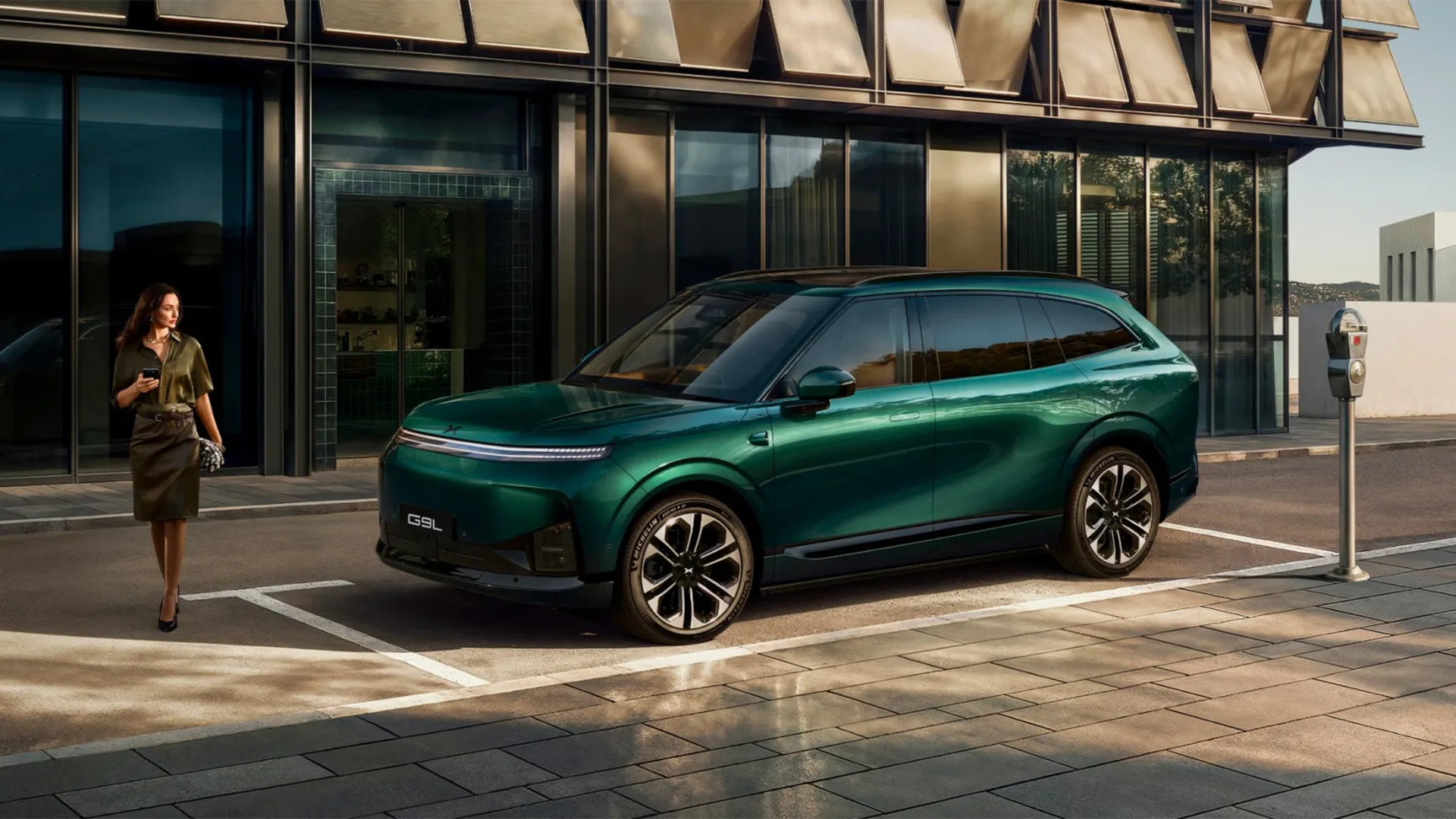 XPENG G9L XPILOT ASSIST Parken